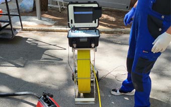 Snimanje cijevi kamerom